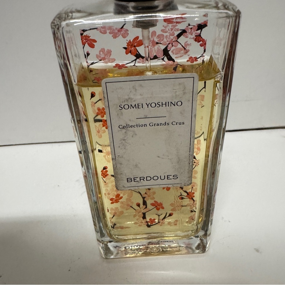 Somei Yoshino Eau de Parfum Spray Berdoues 3.38 OZ - Picture 2 of 4